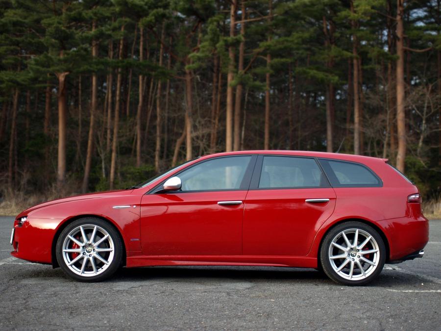  Alfa Romeo 159 Sportwagon Ti (939B) 2008 года  (JP) (фото 2 из 3)